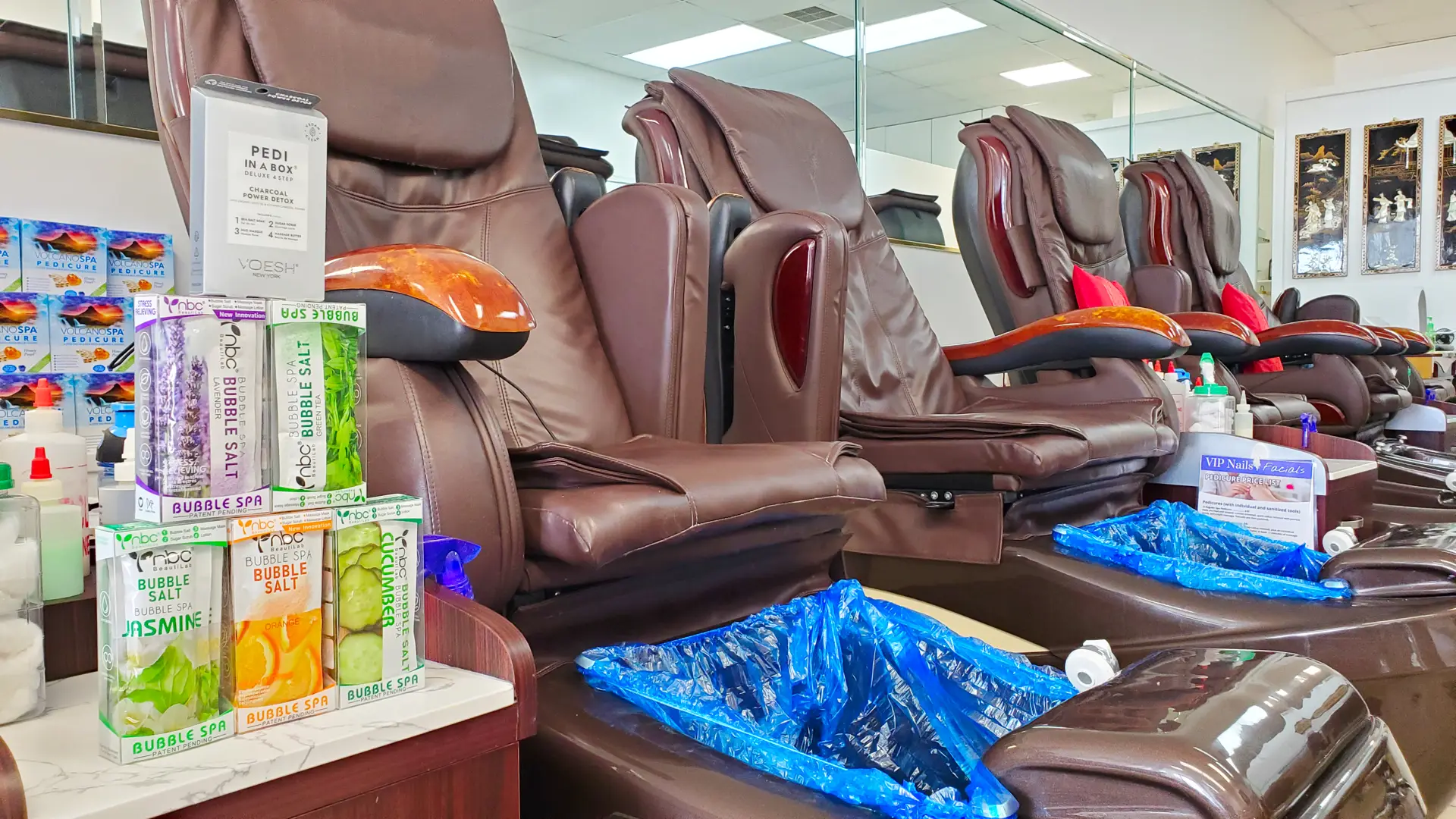 Bubble World 4 in 1 Deluxe Pedicures Bubble World 4 in 1 Deluxe Pedicures